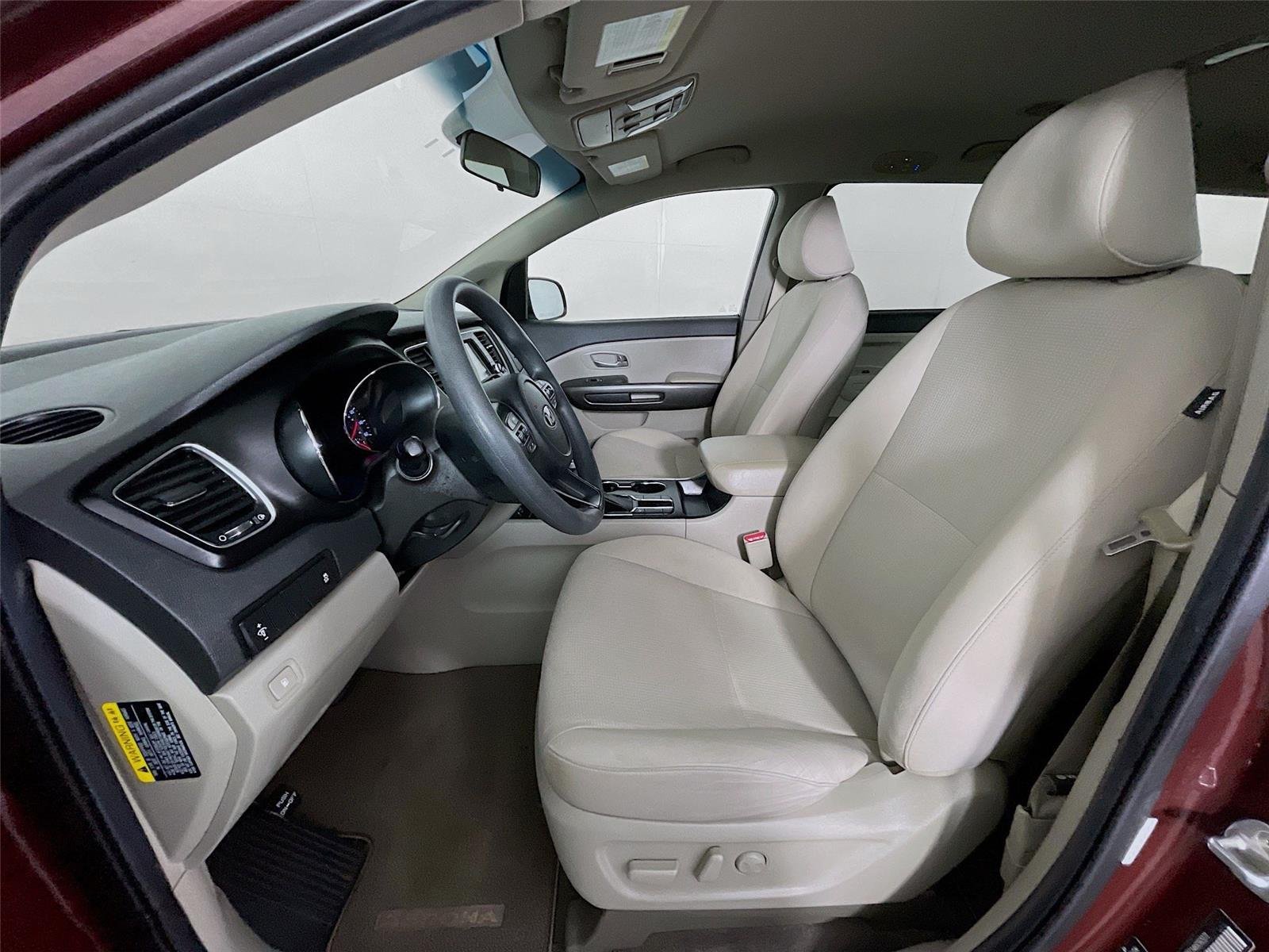 Used 2019 Kia Sedona LX FWD image 22