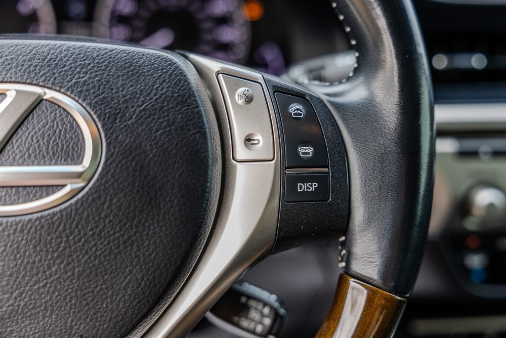 Used 2013 Lexus ES 350 w/ Premium Pkg image 17