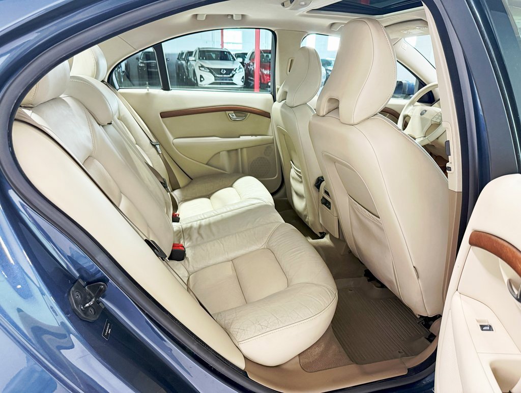 Used 2008 Volvo S80 3.2 image 31