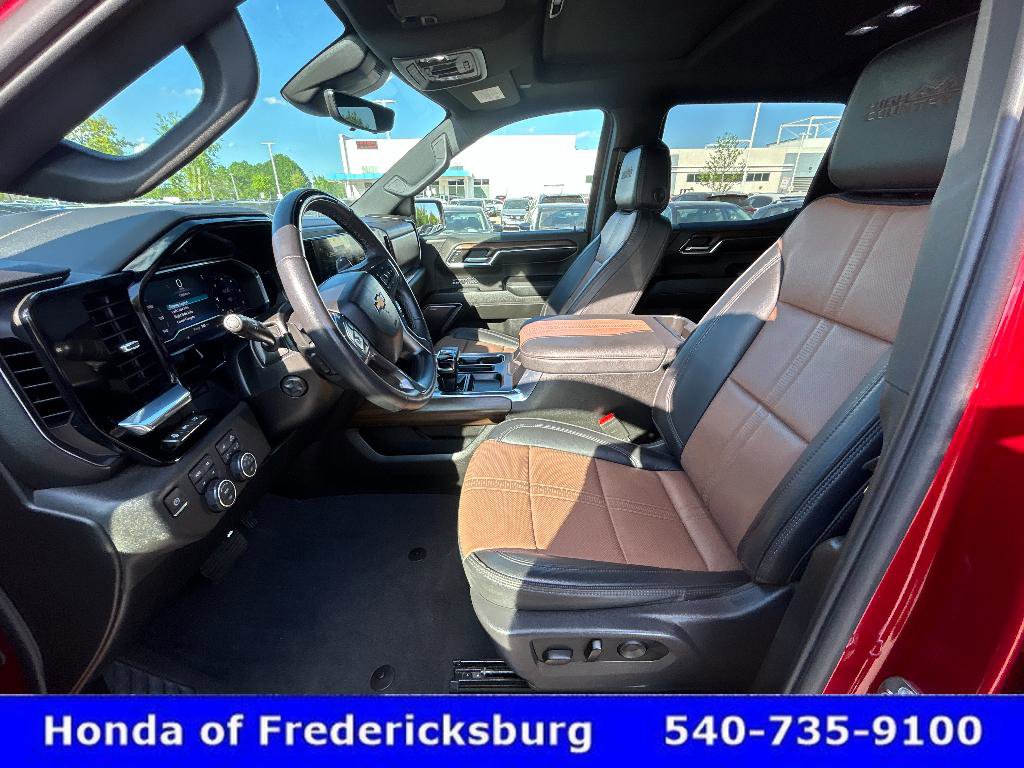 Used 2024 Chevrolet Silverado 1500 High Country w/ Technology Package AWD/4WD image 15