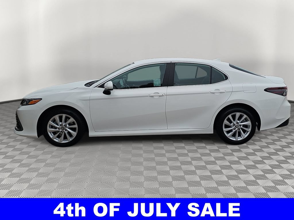 Used 2023 Toyota Camry LE FWD image 6
