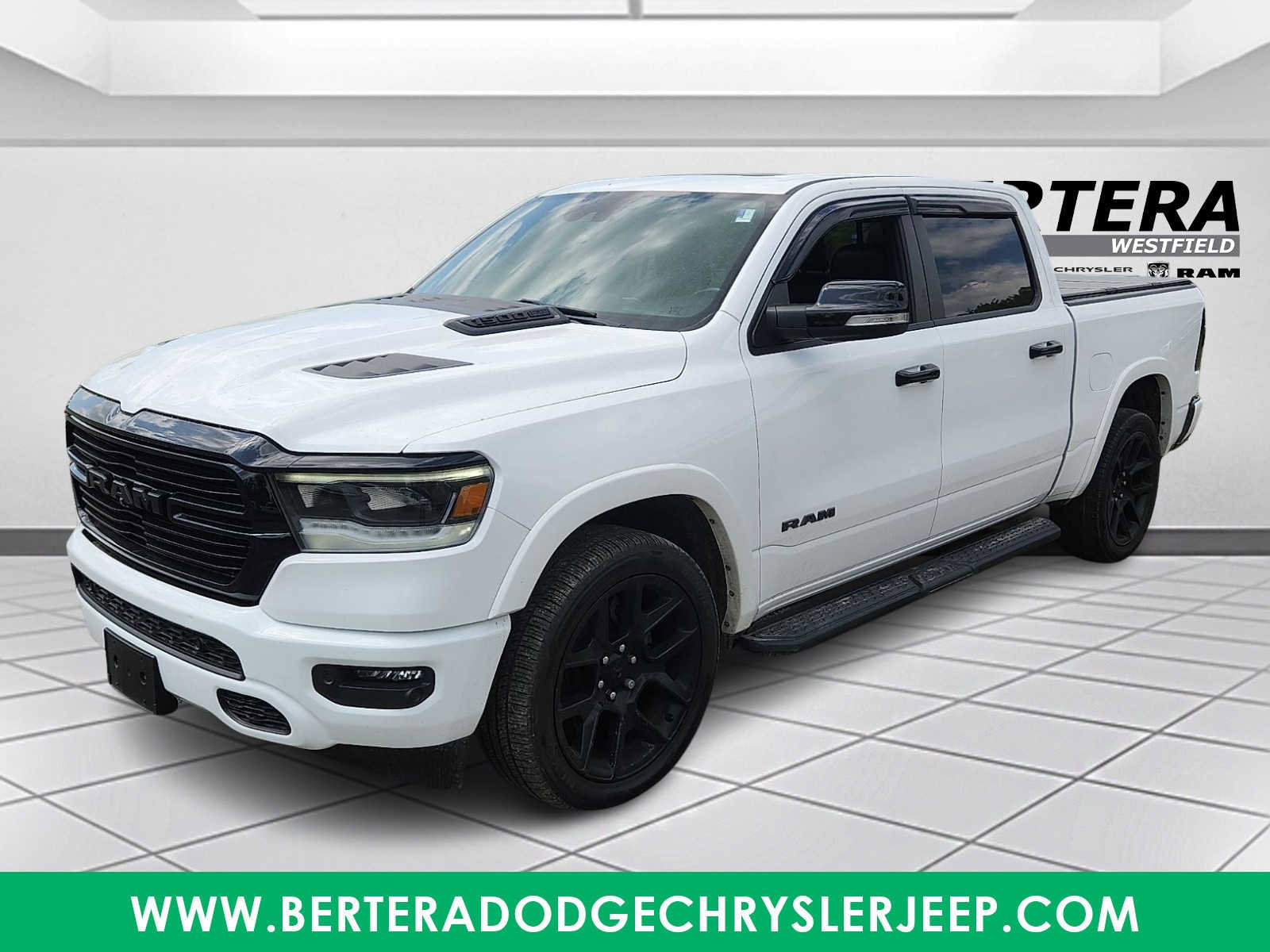 Certified 2021 RAM 1500 Laramie AWD/4WD image 3