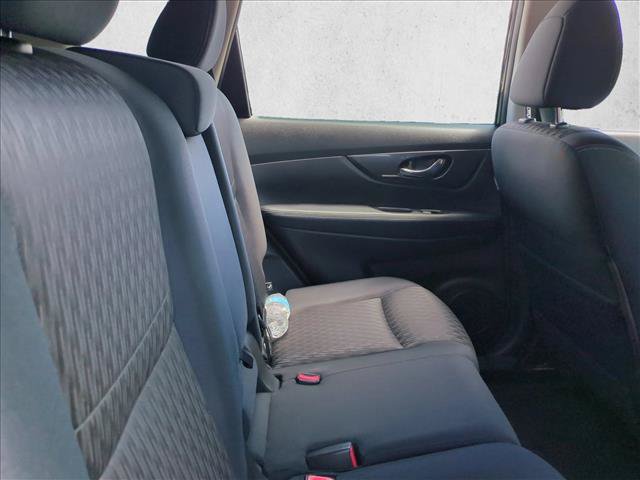 Used 2017 Nissan Rogue S FWD image 20