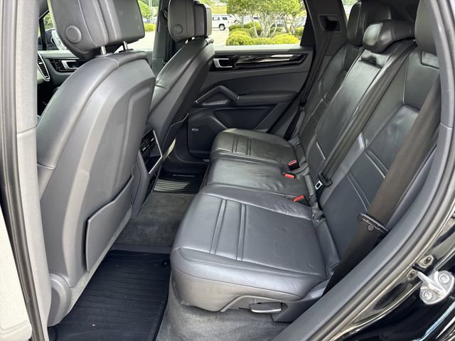 Used 2020 Porsche Cayenne image 10