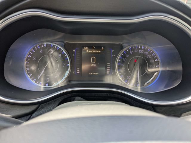 Used 2016 Chrysler 200 Limited w/ Anniversary Edition FWD image 27