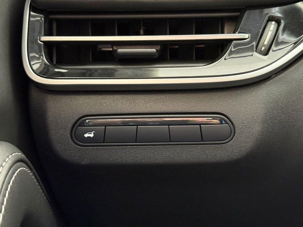 Used 2023 INFINITI QX60 Pure image 26