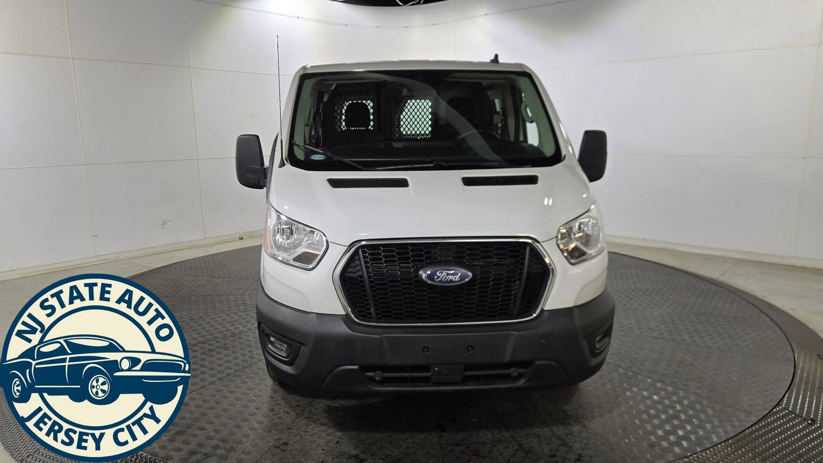 Used 2022 Ford Transit 250 Low Roof w/ Exterior Upgrade Package RWD image 2