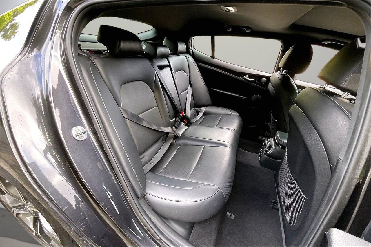 Used 2020 Kia Stinger GT-Line w/ Sun & Sound Package RWD image 25