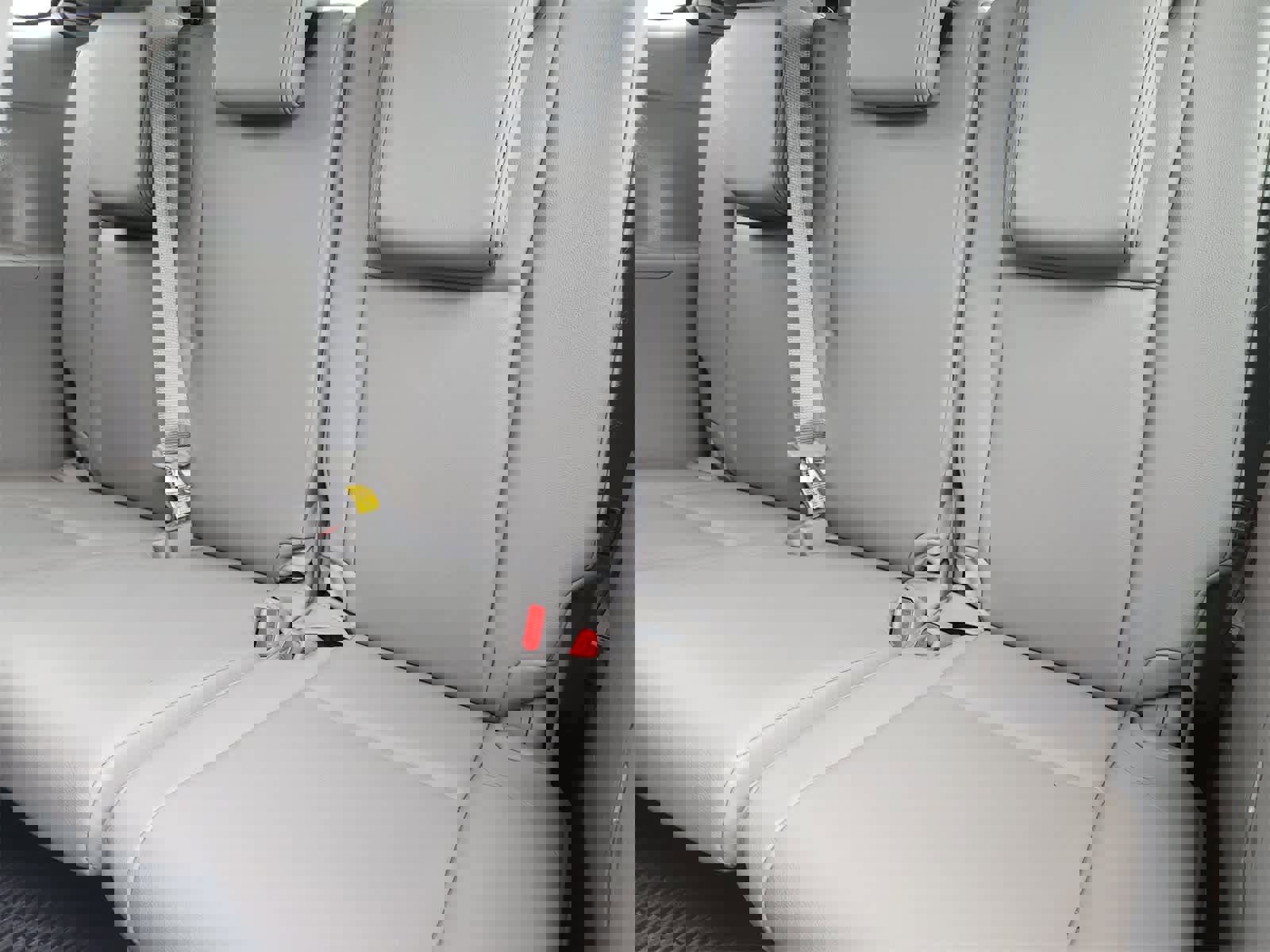 Used 2016 Toyota Highlander XLE image 30