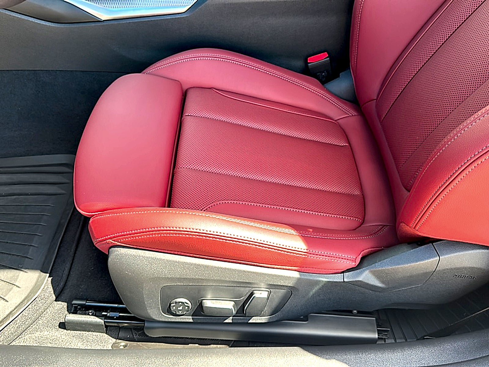 Used 2025 BMW 430i xDrive Convertible w/ Premium Package AWD/4WD image 15