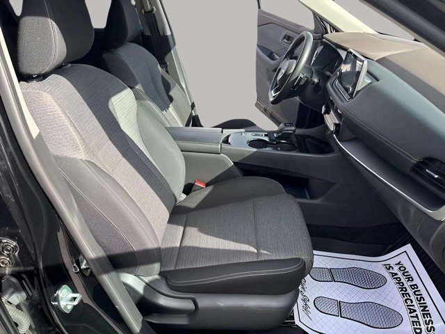 Used 2022 Nissan Rogue S image 8