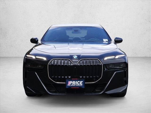 Certified 2025 BMW 740i xDrive AWD/4WD image 3