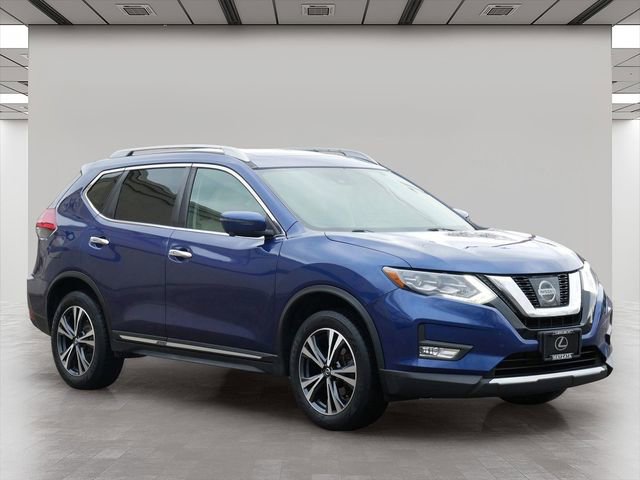 Used 2017 Nissan Rogue SL w/ SL Premium Package image 1