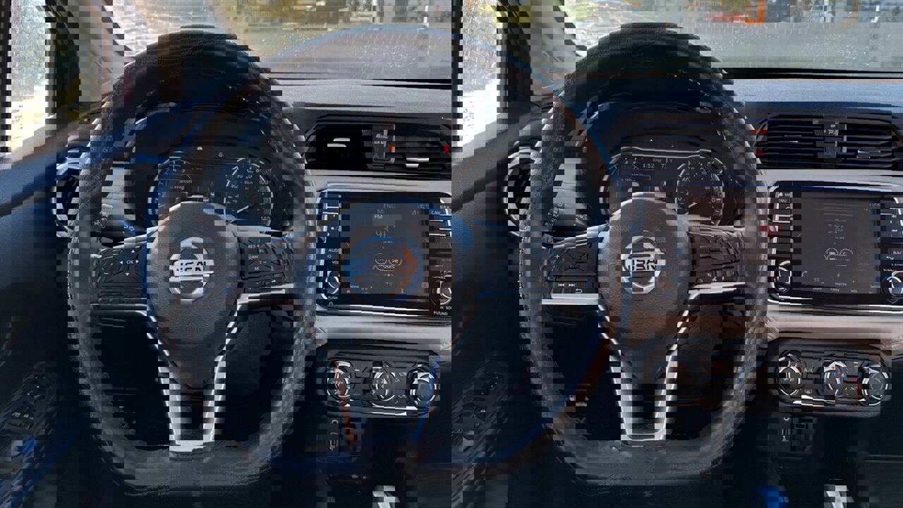 Used 2020 Nissan Versa SV image 10