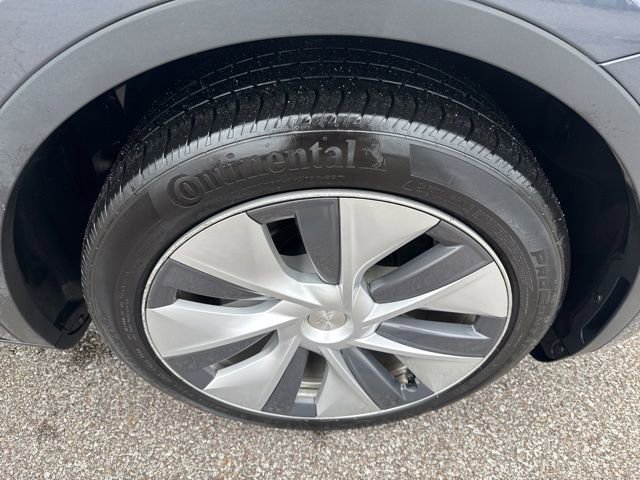 Used 2023 Tesla Model Y Long Range AWD/4WD image 13