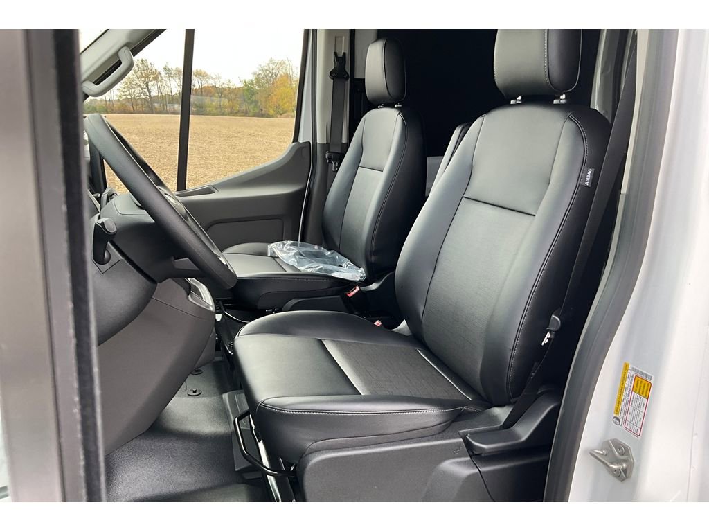 New 2026 Ford Transit 250 148 Medium Roof w/ Load Area Protection Package image 38