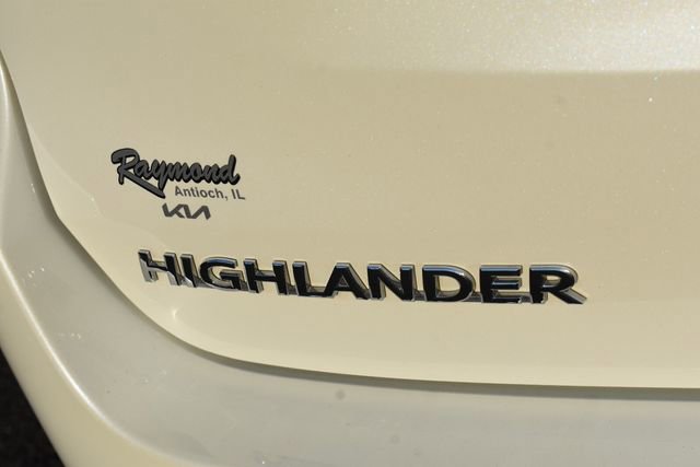 Used 2019 Toyota Highlander XLE image 17