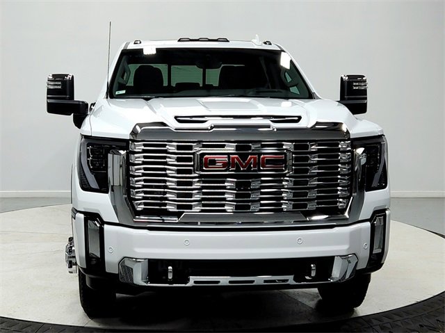 New 2026 GMC Sierra 3500 Denali w/ Denali Reserve Package image 2