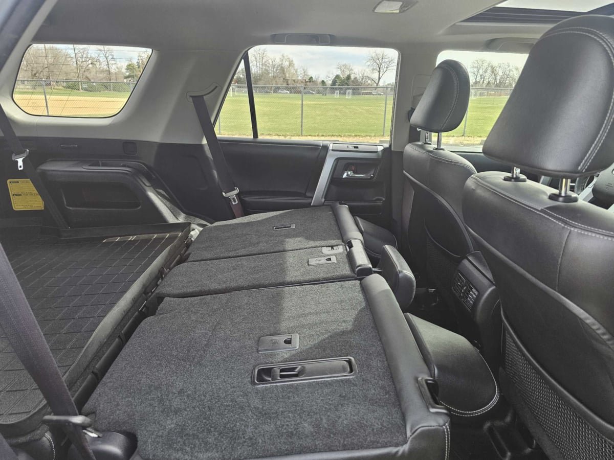 Used 2016 Toyota 4Runner SR5 Premium RWD image 39