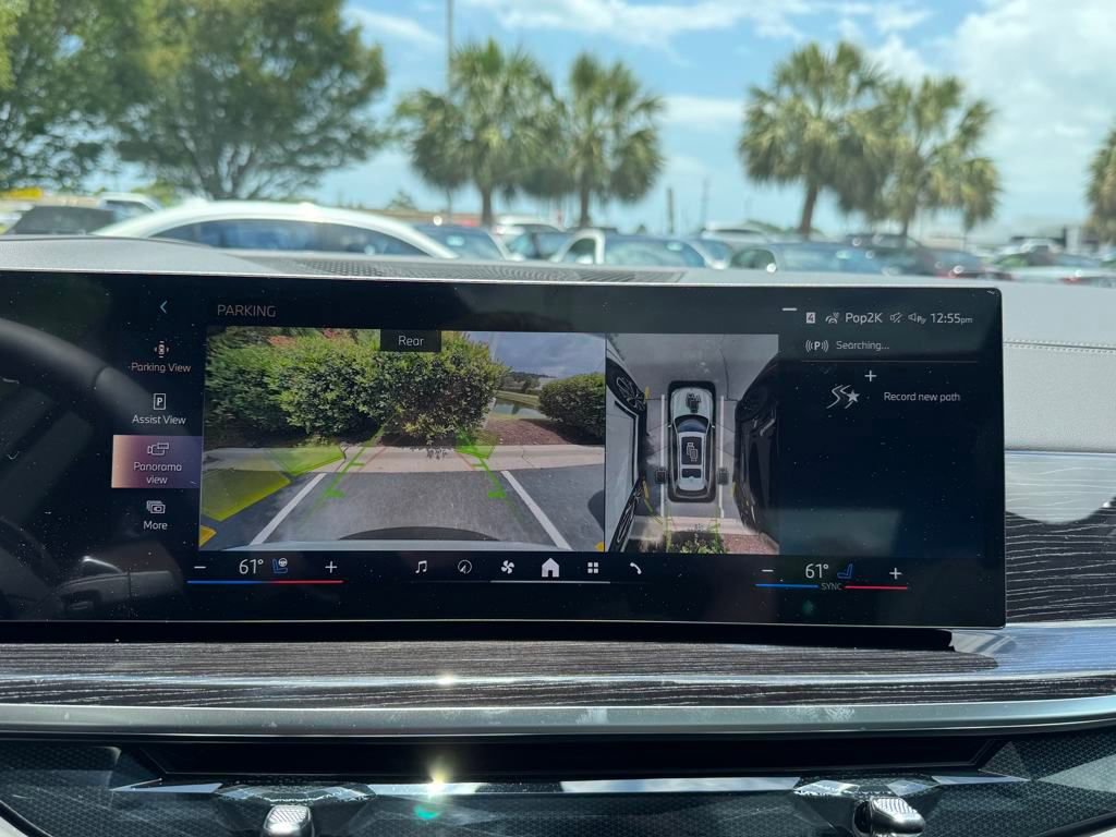 Used 2026 BMW X7 xDrive40i w/ M Sport Package image 4