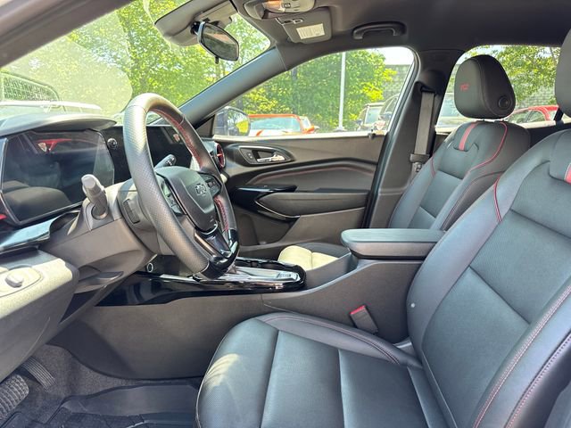 Used 2025 Chevrolet Trax RS image 13