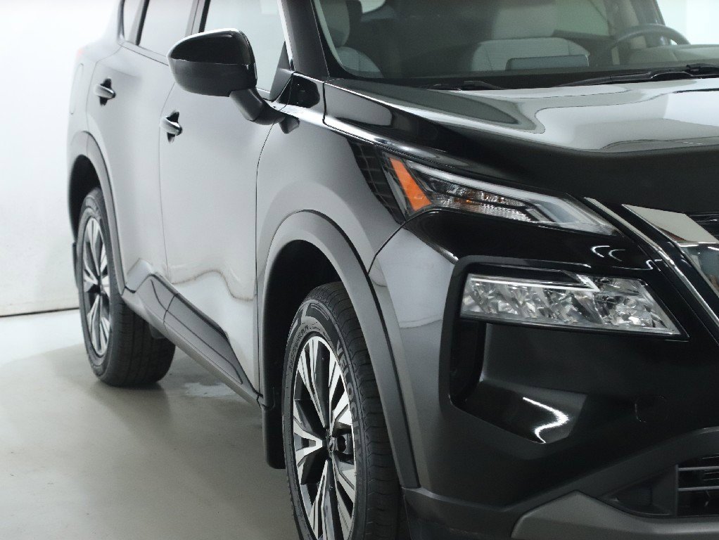 Certified 2023 Nissan Rogue SV image 9