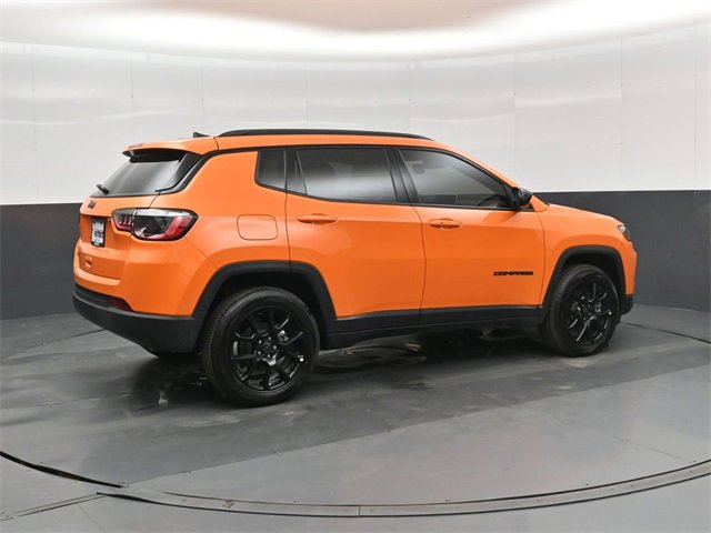 New 2026 Jeep Compass Latitude image 3
