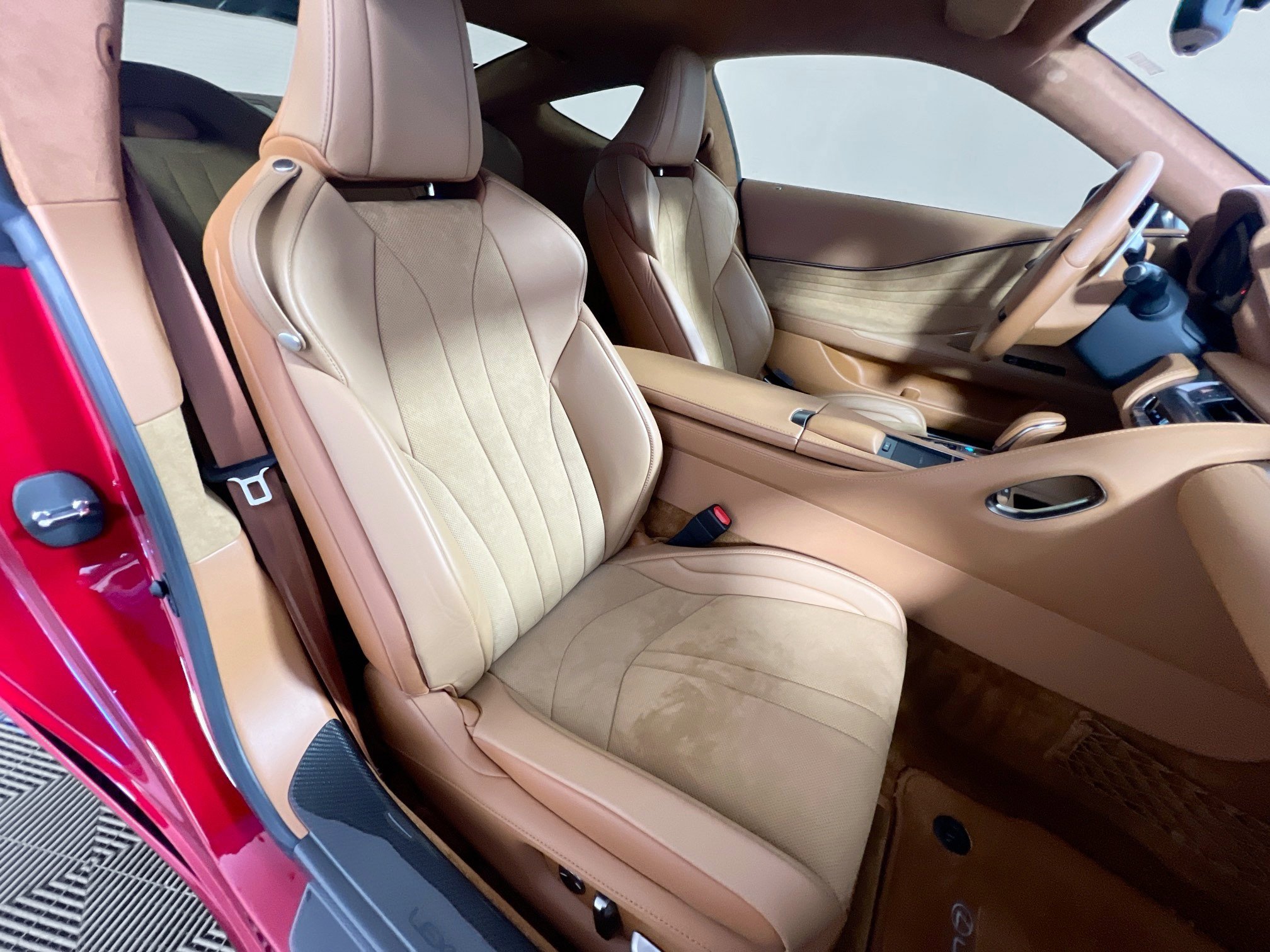 Used 2020 Lexus LC 500 Coupe w/ Performance Package image 29