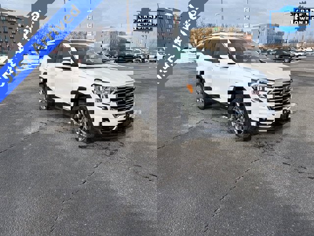 Used 2024 GMC Terrain SLT