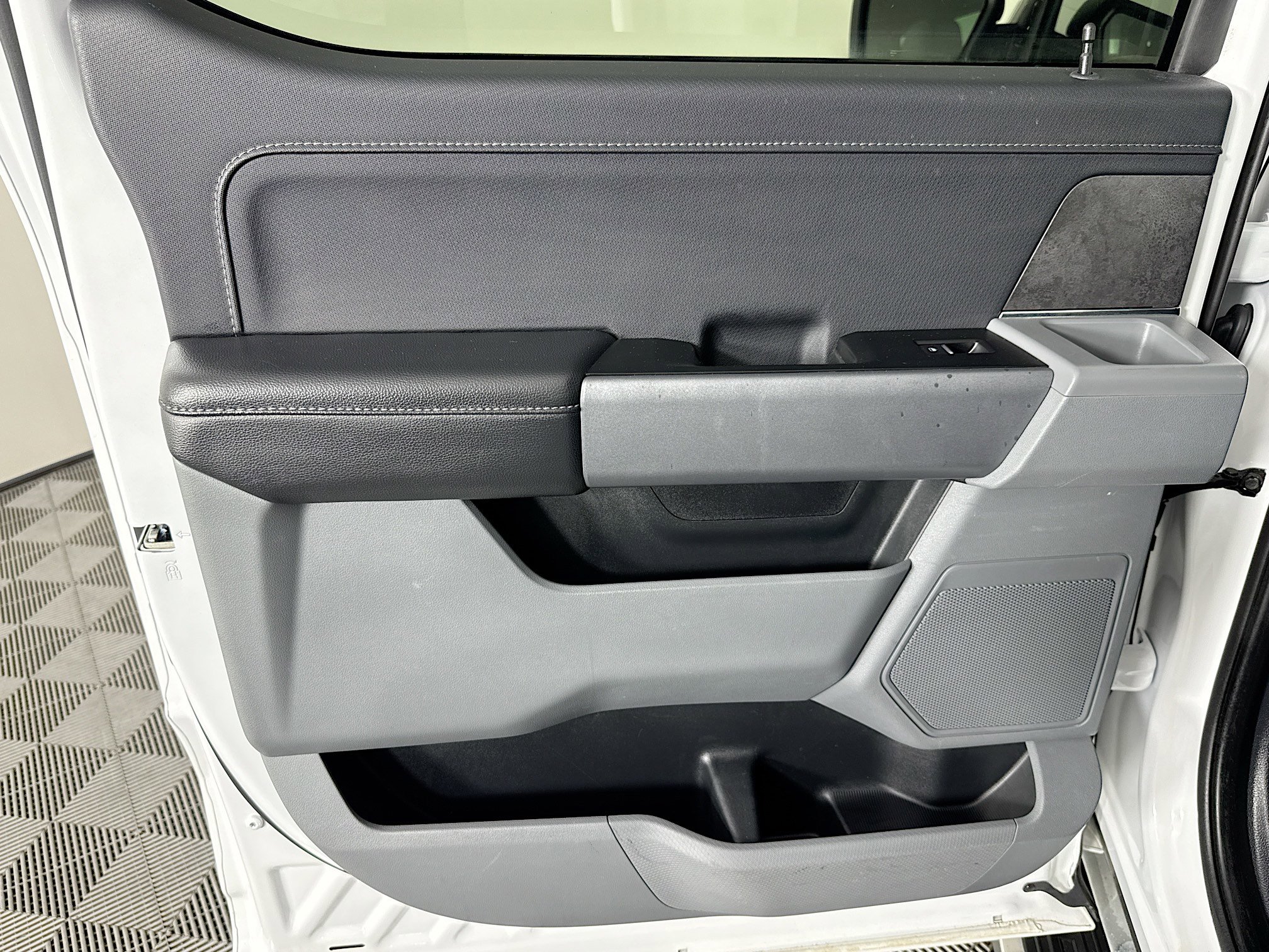 Used 2024 Ford F150 XLT image 23