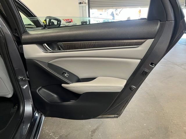 Used 2018 Honda Accord EX-L image 16