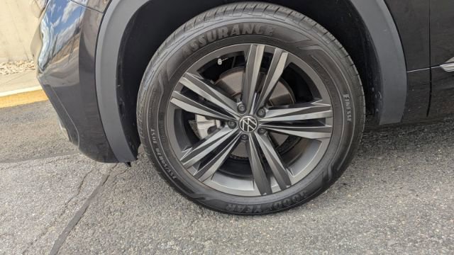 Used 2022 Volkswagen Atlas Cross Sport SEL R-Line image 9