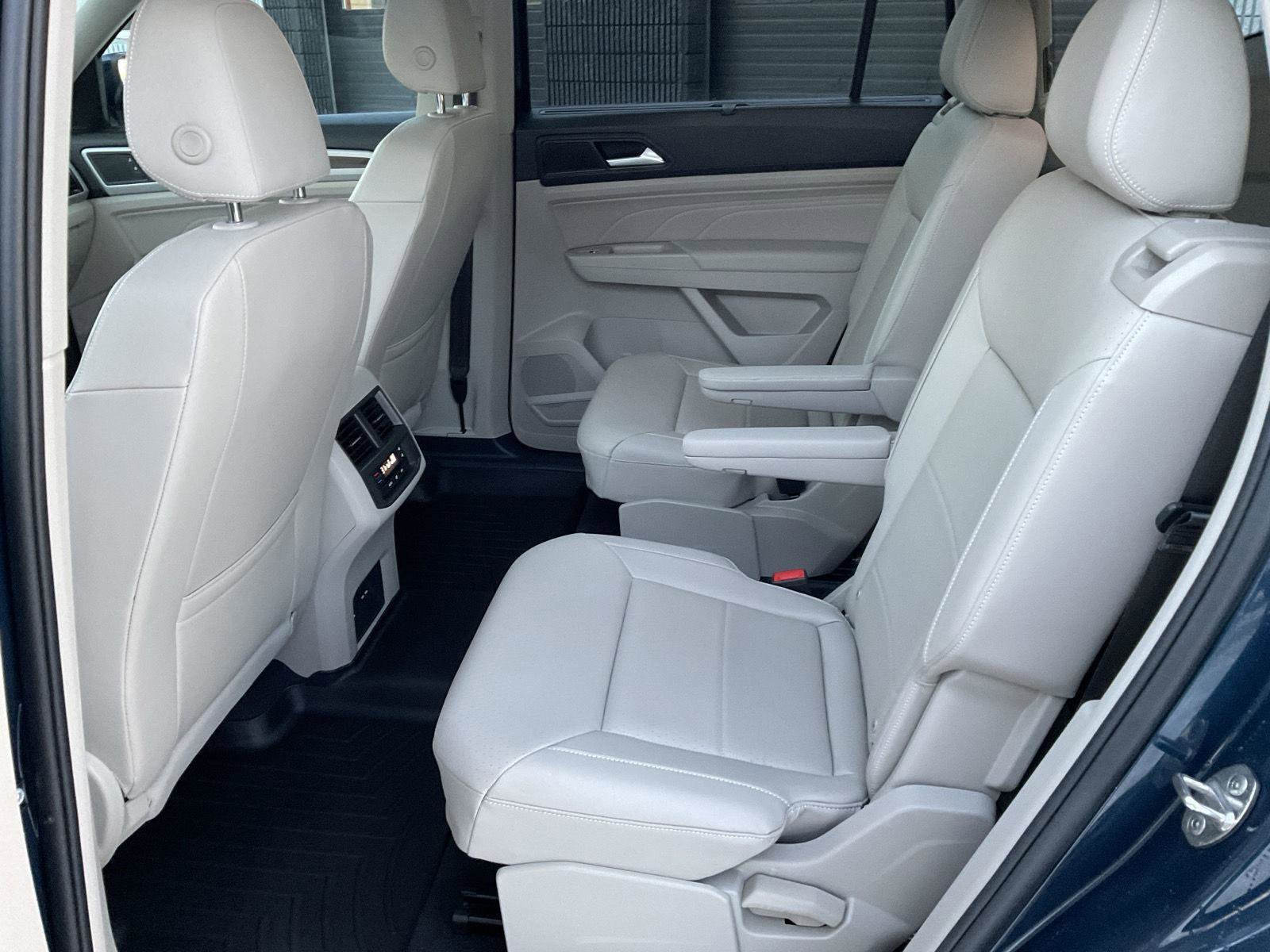 Used 2022 Volkswagen Atlas SEL image 11