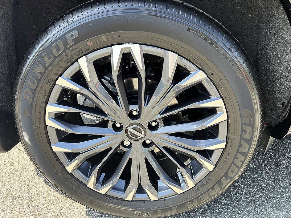 Certified 2024 Nissan Rogue Platinum w/ Platinum Premium Package image 11