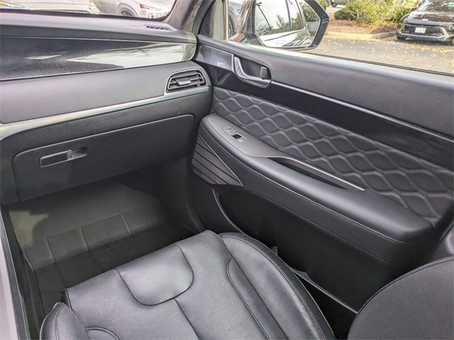 Used 2022 Hyundai Palisade Calligraphy w/ Winter Package image 17