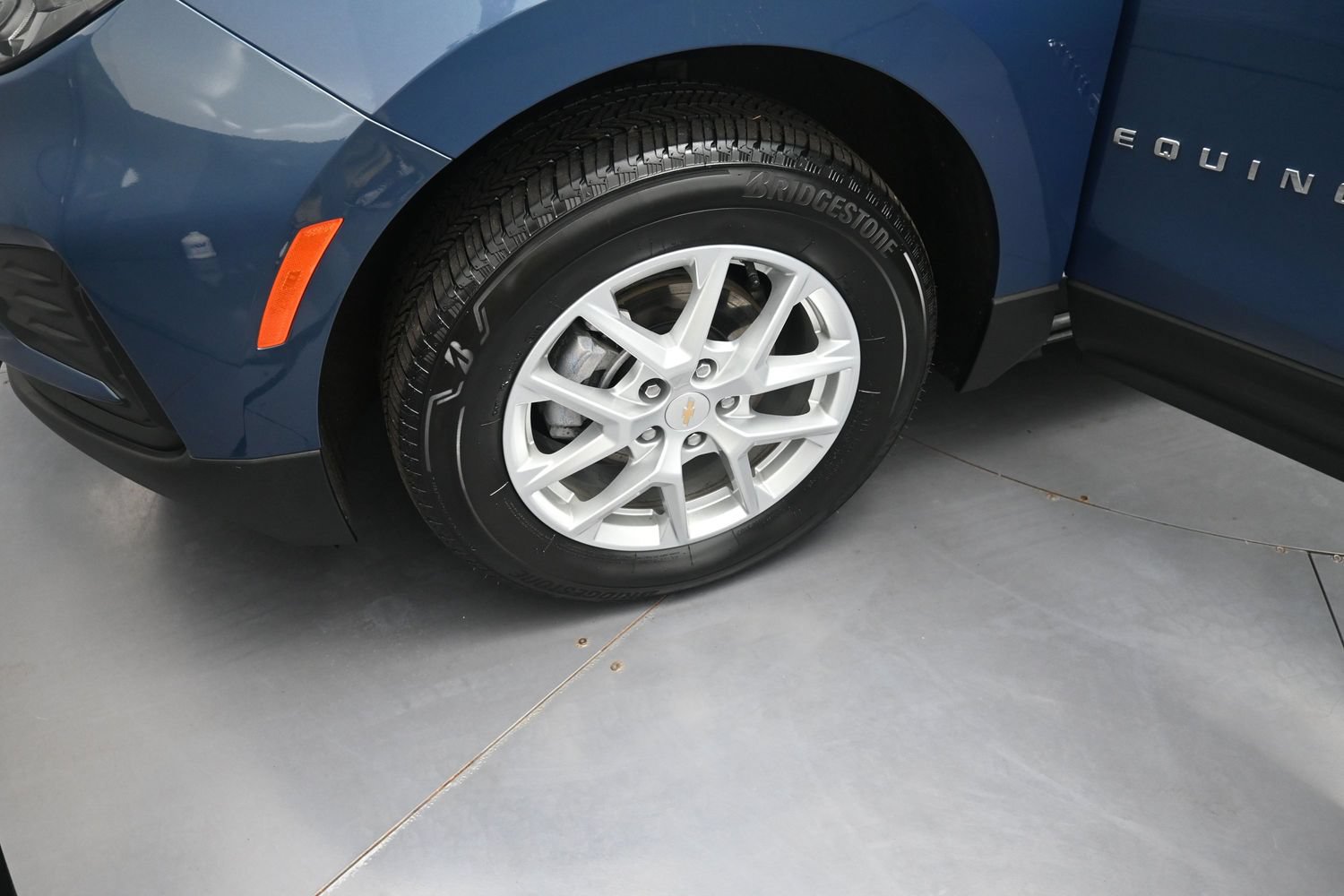 Used 2024 Chevrolet Equinox LS w/ LS Convenience Package AWD/4WD image 17
