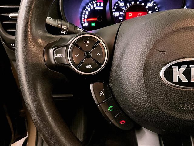 Used 2016 Kia Soul FWD image 17