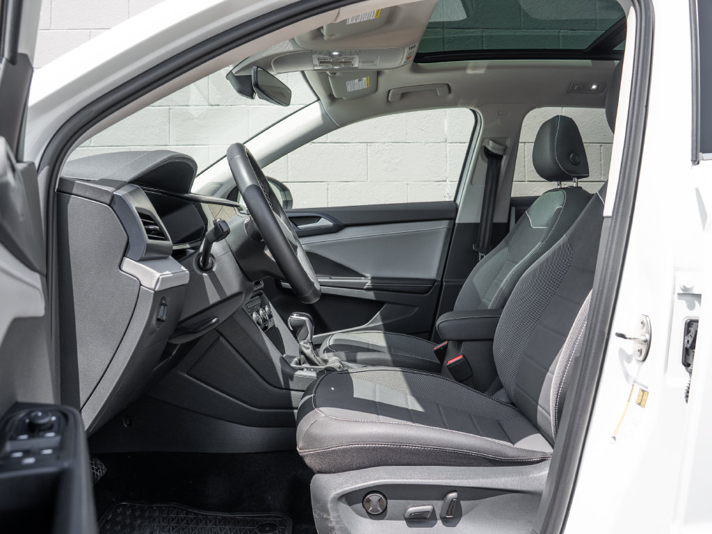 Certified 2023 Volkswagen Taos S FWD image 17