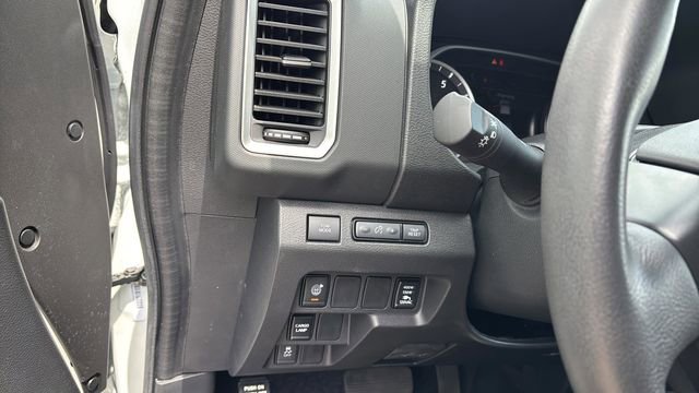 Used 2024 Nissan Frontier SL w/ Technology Package RWD image 23