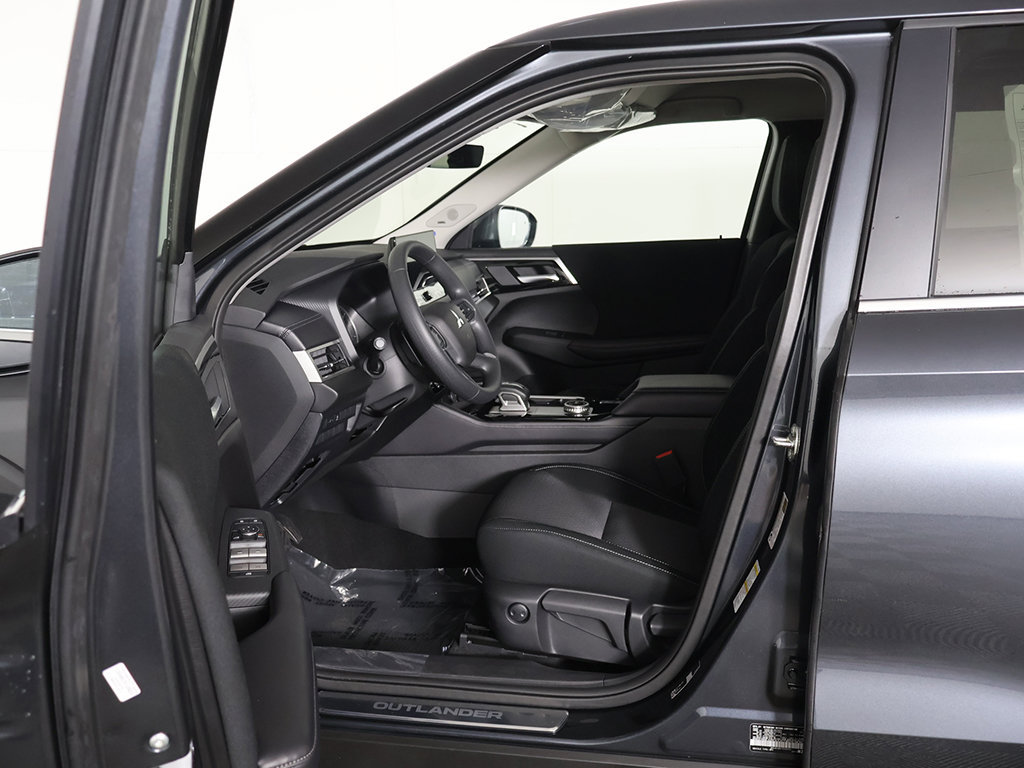 New 2026 Mitsubishi Outlander ES AWD/4WD image 28