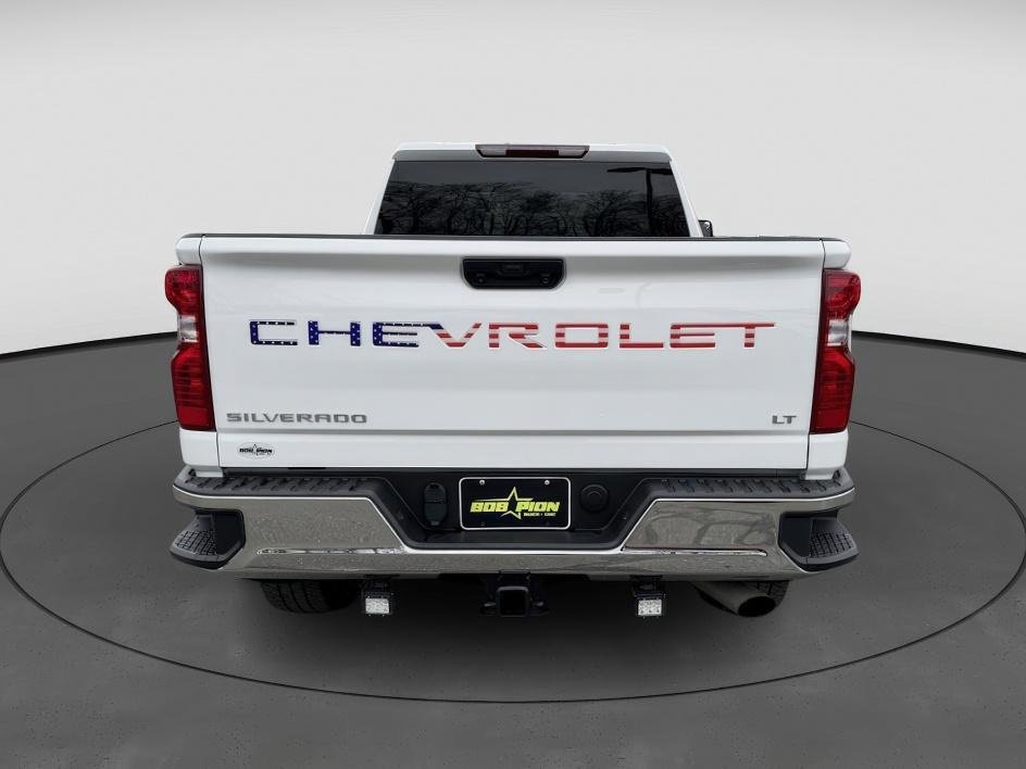 Used 2024 Chevrolet Silverado 2500 LT w/ Convenience Package image 5
