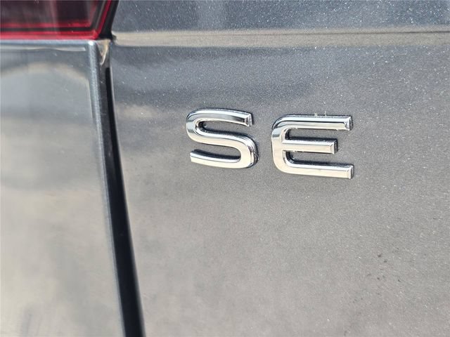 Used 2024 Volkswagen Tiguan SE R-Line FWD image 6