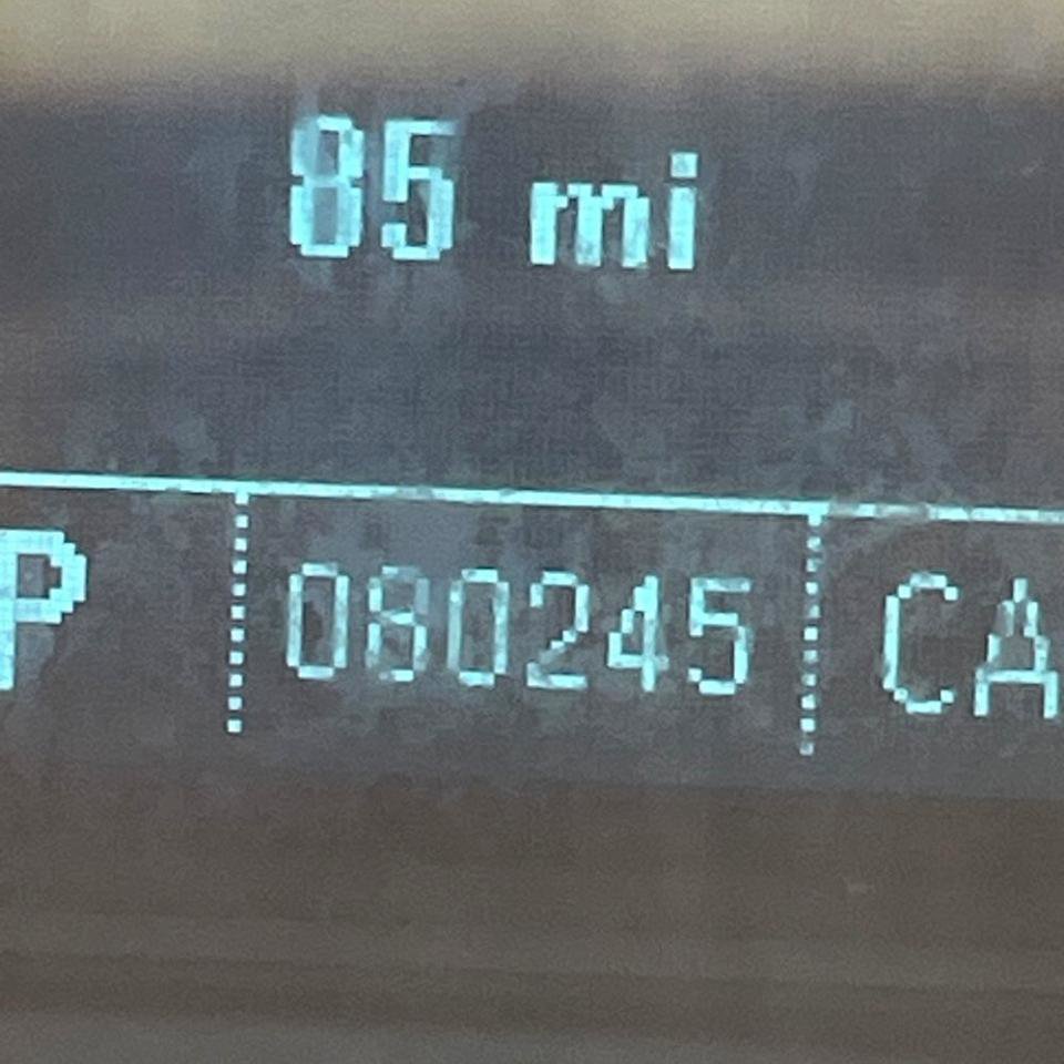 Used 2011 Chevrolet Equinox LT w/ Chrome Appearance Package image 22