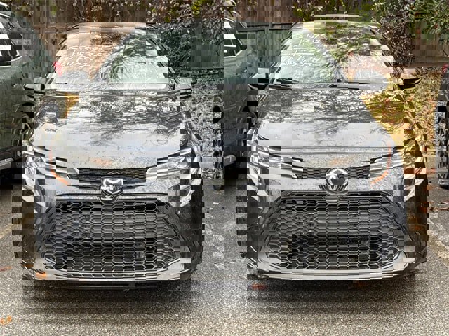 Used 2020 Toyota Corolla LE image 2