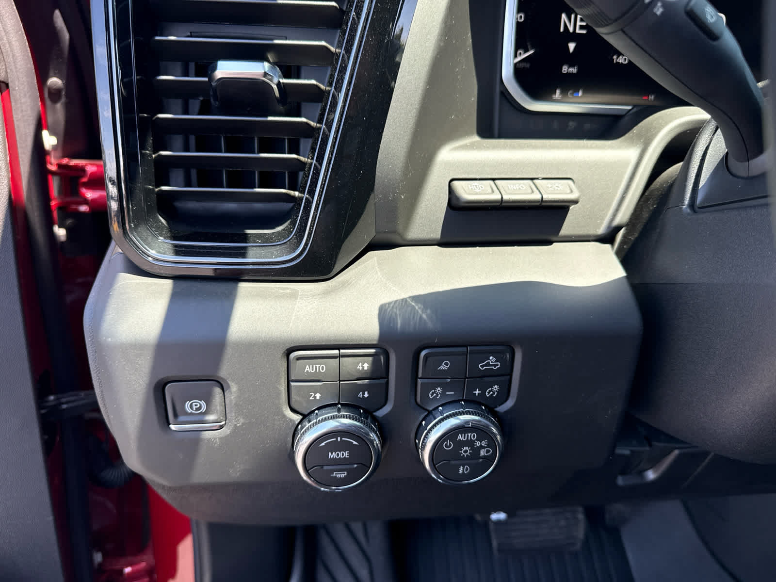 New 2026 GMC Sierra 3500 AT4 w/ AT4 Premium Plus Package AWD/4WD image 17