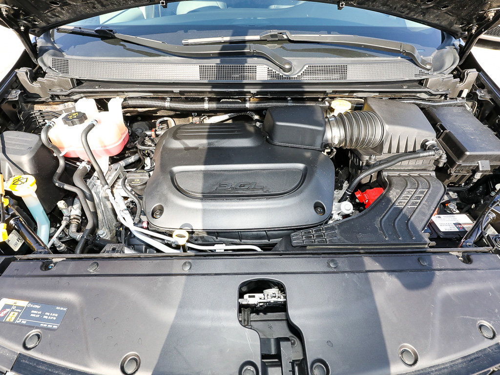 Used 2024 Chrysler Pacifica Touring-L FWD image 20