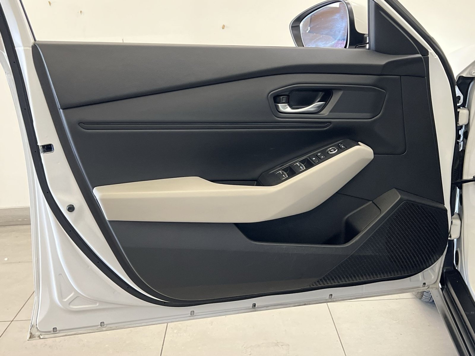 Used 2023 Honda Accord EX image 38