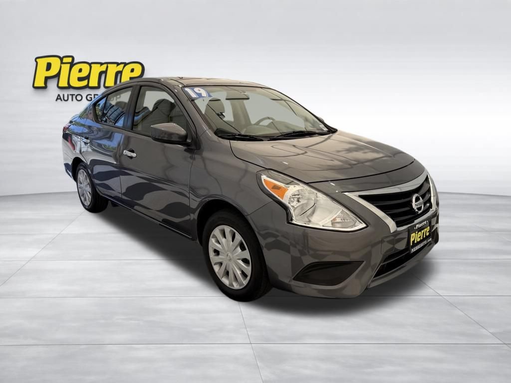 Used 2019 Nissan Versa SV FWD image 6