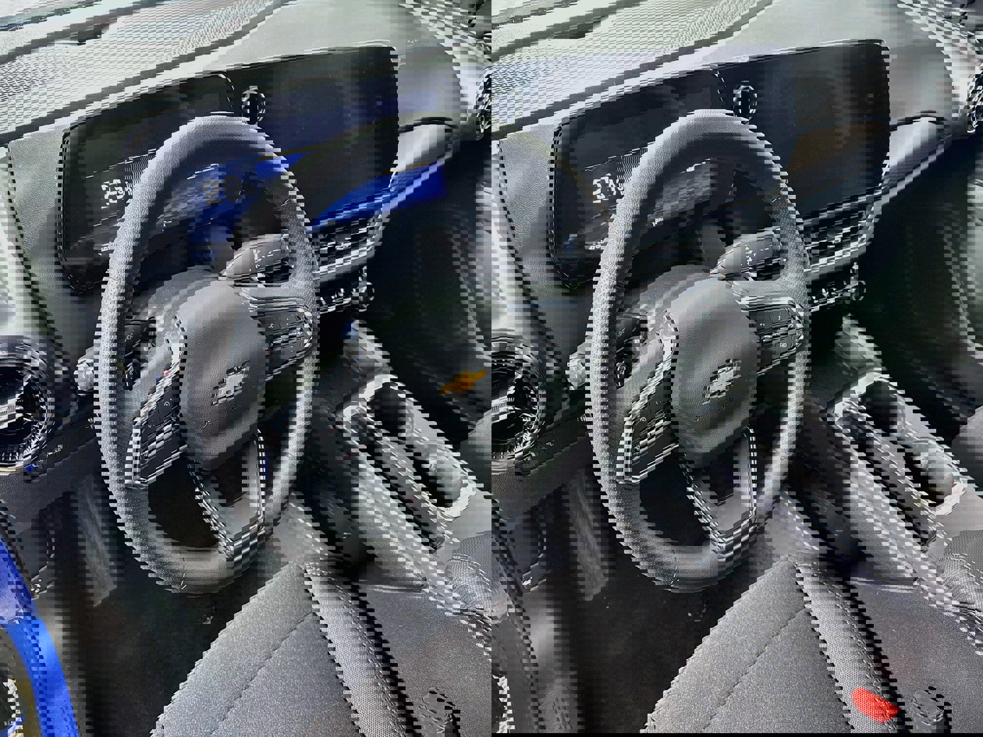 Used 2026 Chevrolet Equinox EV LT image 10