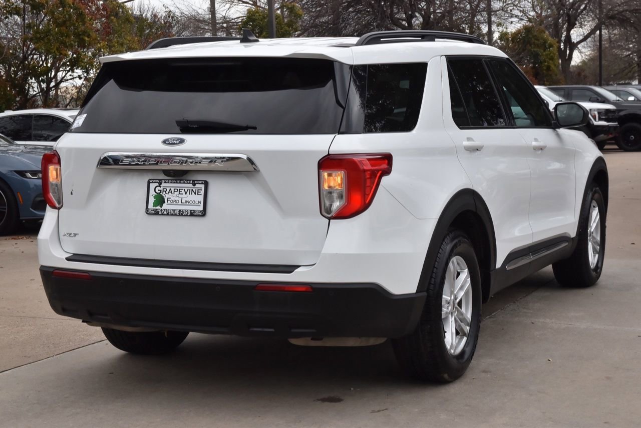 Used 2021 Ford Explorer XLT image 8